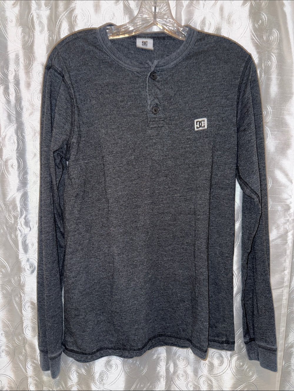 DC Men's Long Sleeve Henley Shirt - Charcoal Size Small 🔥 G6